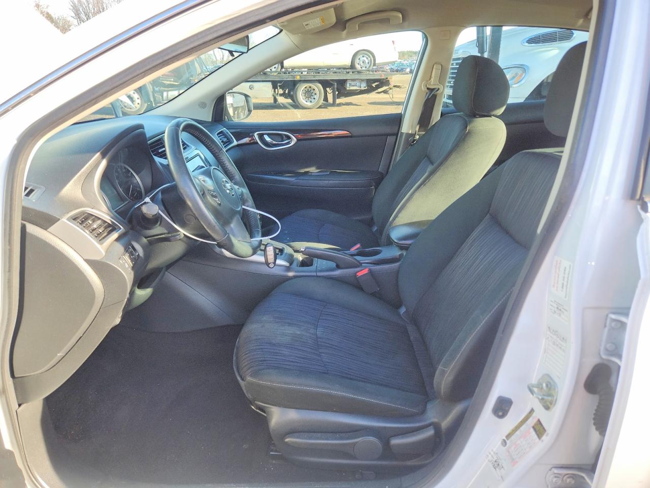2019 NISSAN SENTRA S photo 7