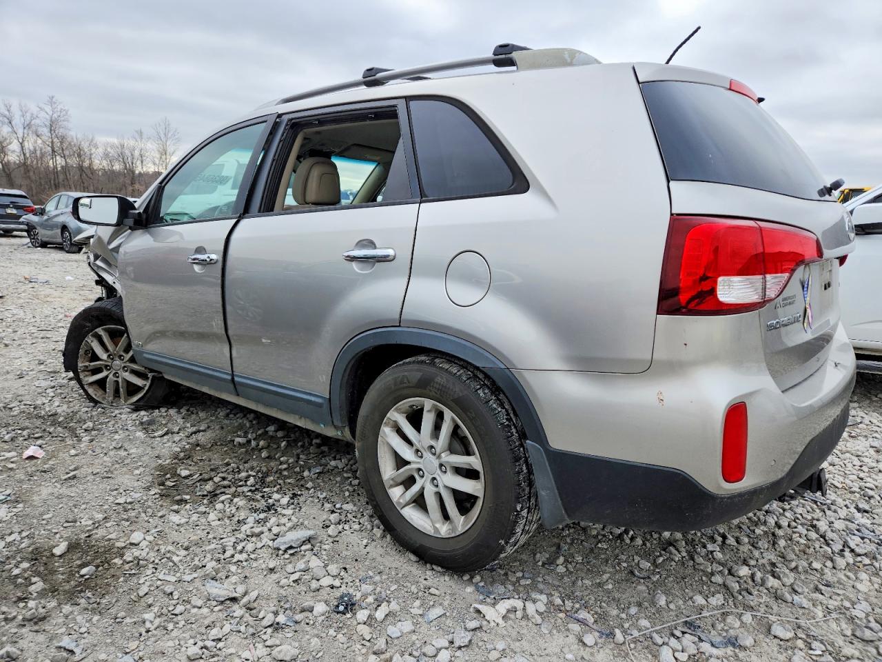 2014 KIA SORENTO LX photo 3