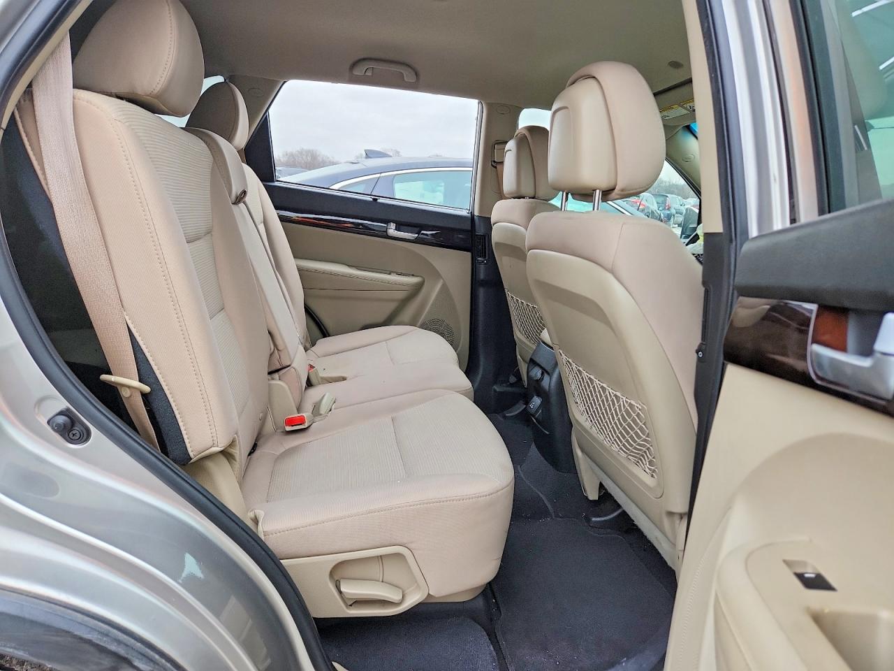 2014 KIA SORENTO LX photo 21