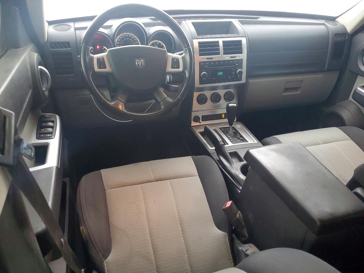 2007 DODGE NITRO SLT photo 8