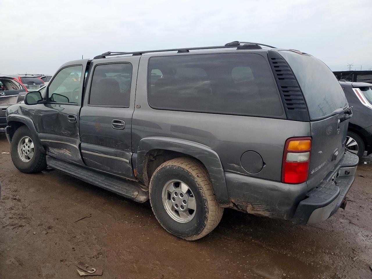2002 CHEVROLET SUBURBAN K1500 photo 2