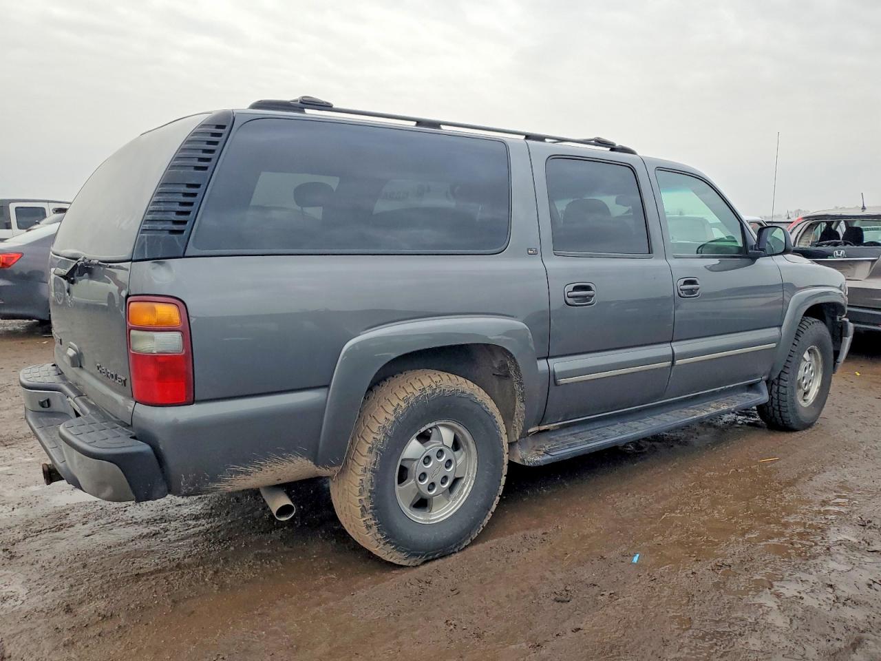 2002 CHEVROLET SUBURBAN K1500 photo 3