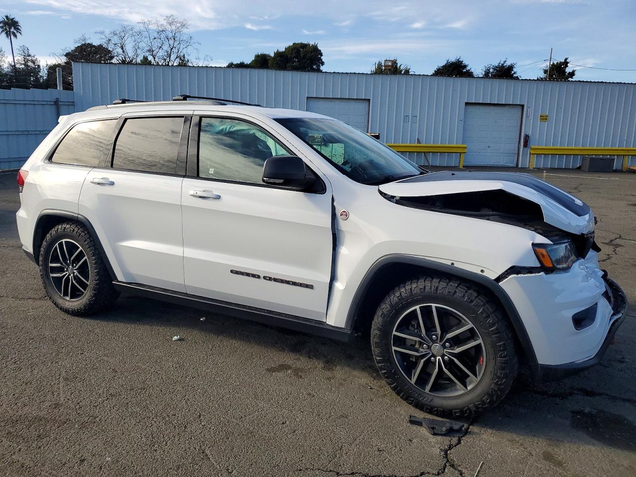 2018 JEEP GRAND CHEROKEE TRAILHAWK photo 4