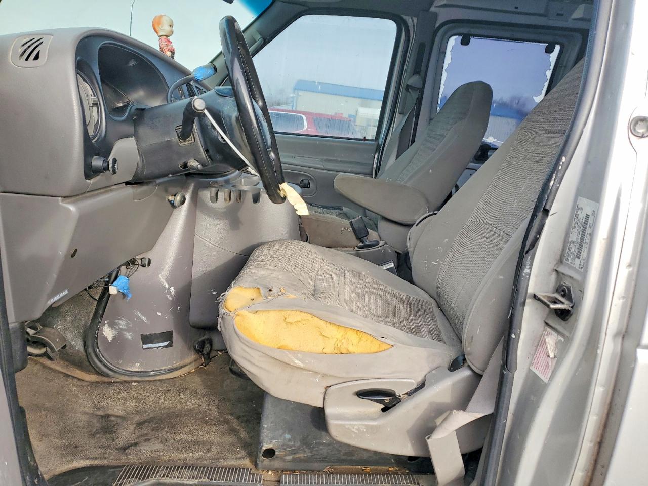 2001 FORD ECONOLINE E250 VAN photo 7