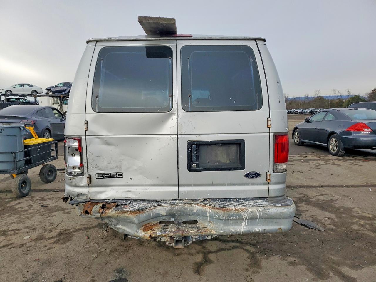 2001 FORD ECONOLINE E250 VAN photo 6