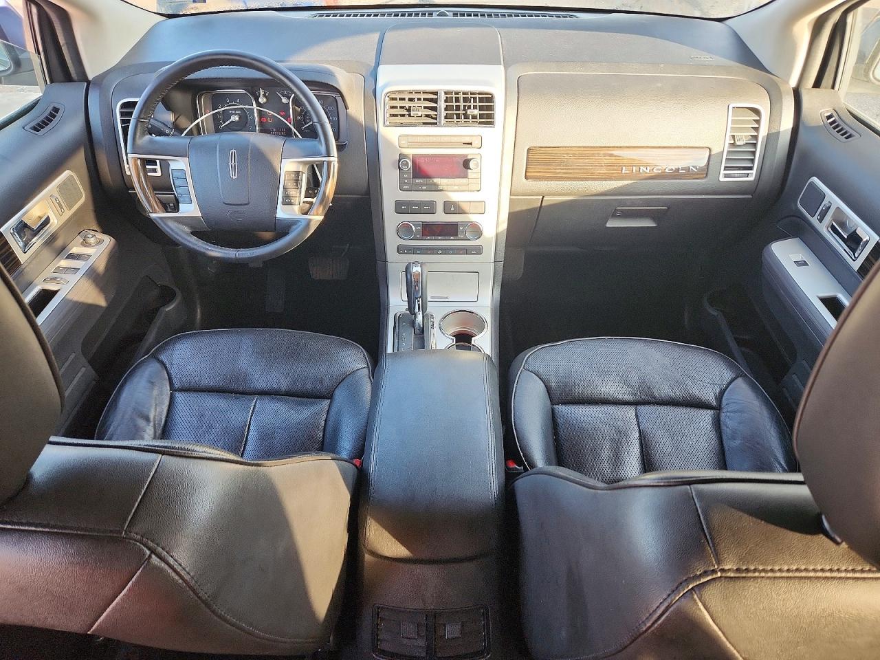 2010 LINCOLN MKX photo 8