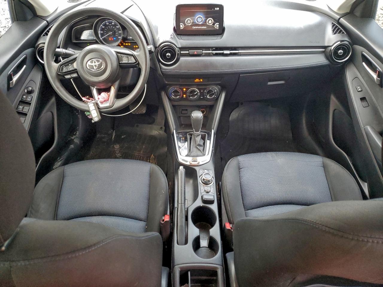 2019 TOYOTA YARIS L photo 8
