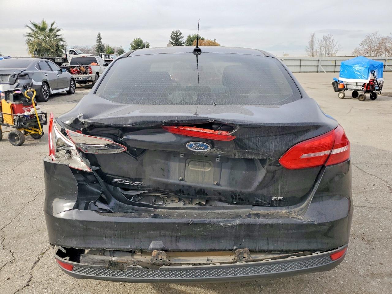 2018 FORD FOCUS SE photo 6
