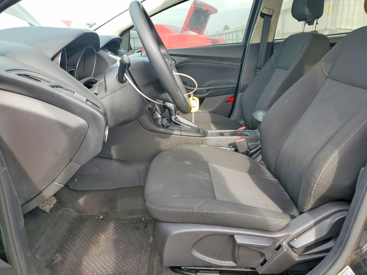 2018 FORD FOCUS SE photo 7