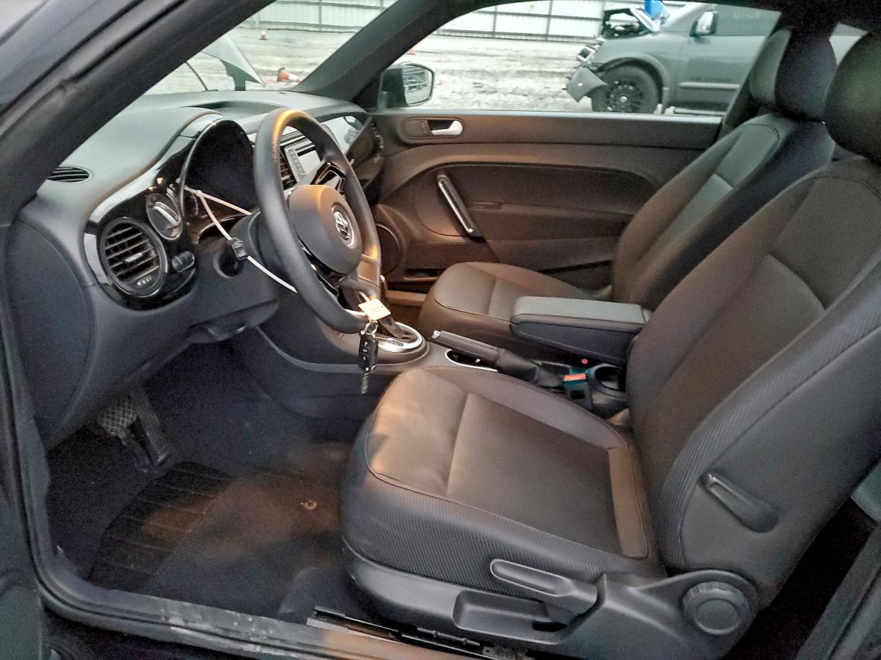 2016 VOLKSWAGEN BEETLE 1.8T photo 7