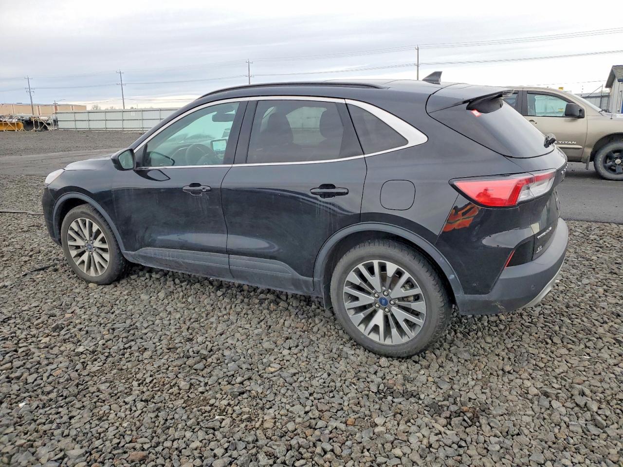 2022 FORD ESCAPE TITANIUM photo 2