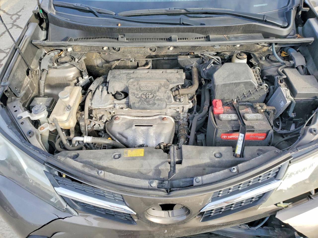2013 TOYOTA RAV4 XLE photo 12