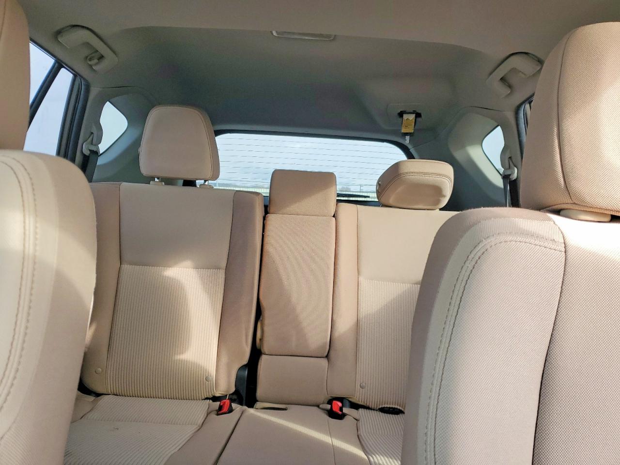 2013 TOYOTA RAV4 XLE photo 10