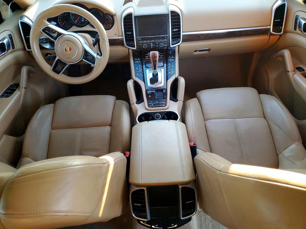 2016 PORSCHE CAYENNE photo 15