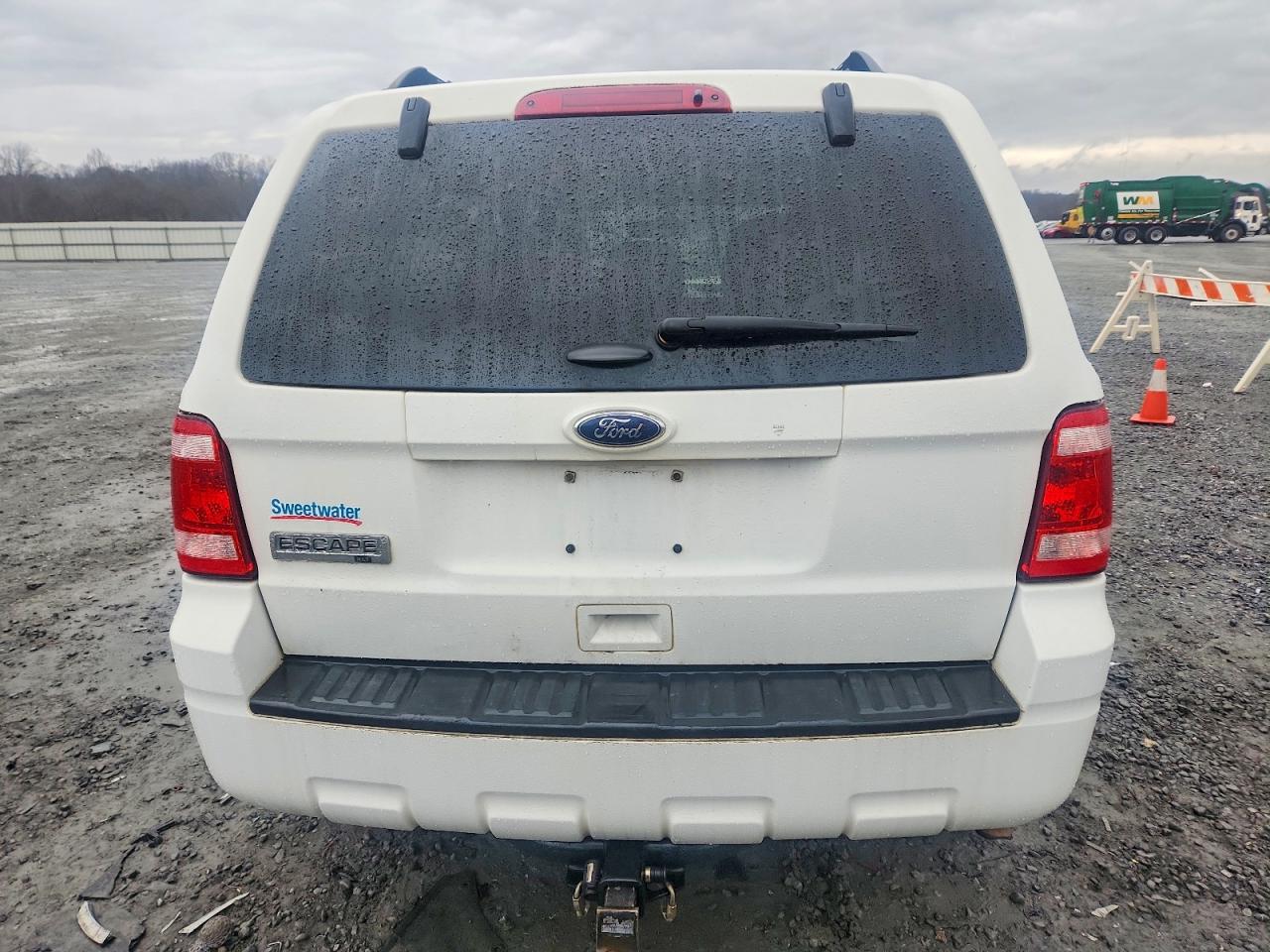 2011 FORD ESCAPE XLT photo 6