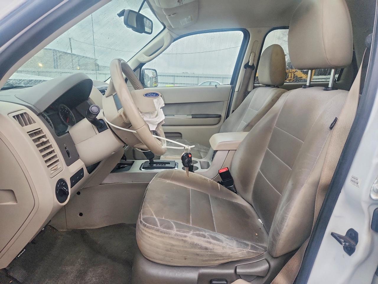 2011 FORD ESCAPE XLT photo 7