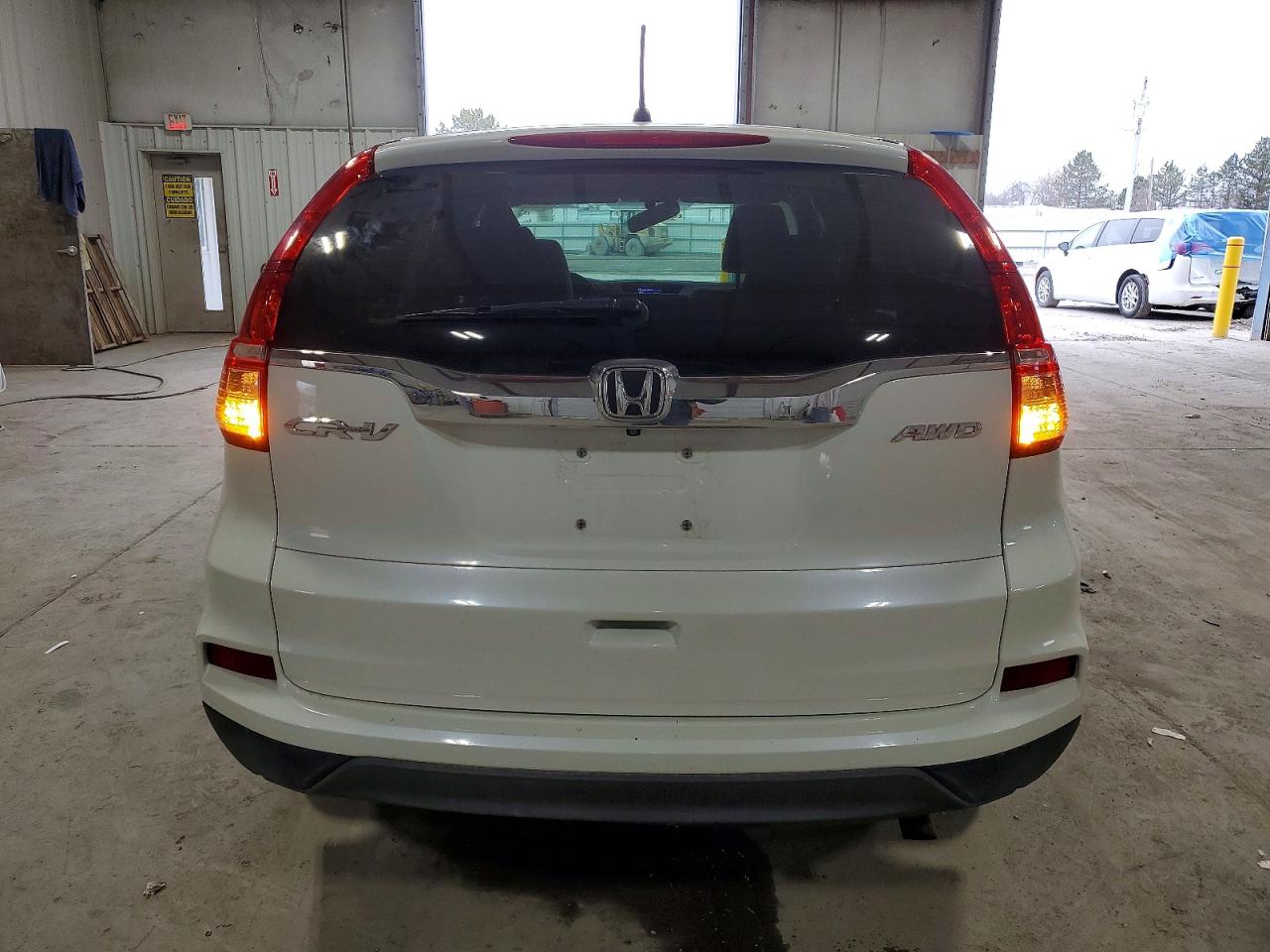 2016 HONDA CR-V LX photo 6