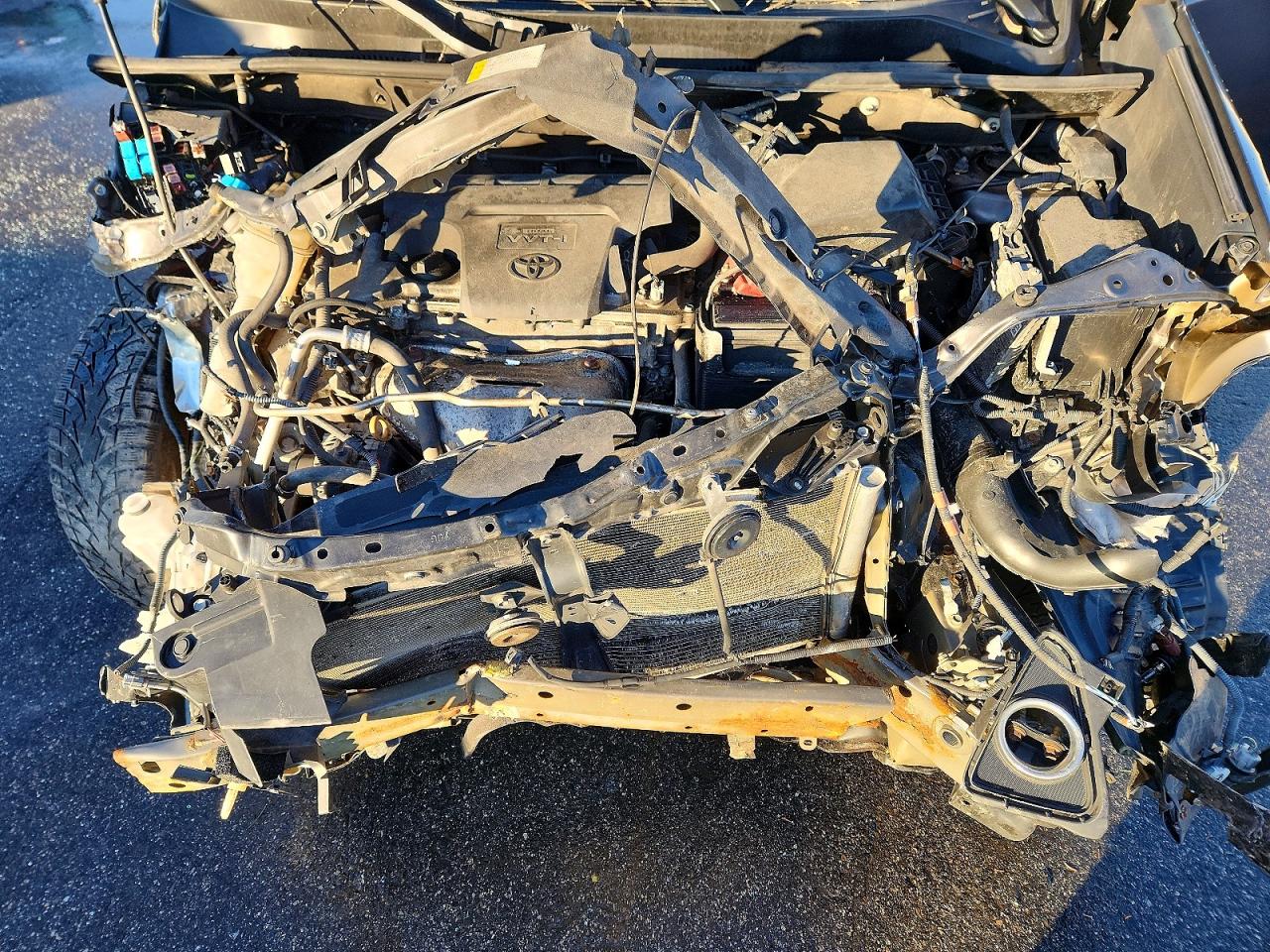 2017 TOYOTA RAV4 XLE photo 12