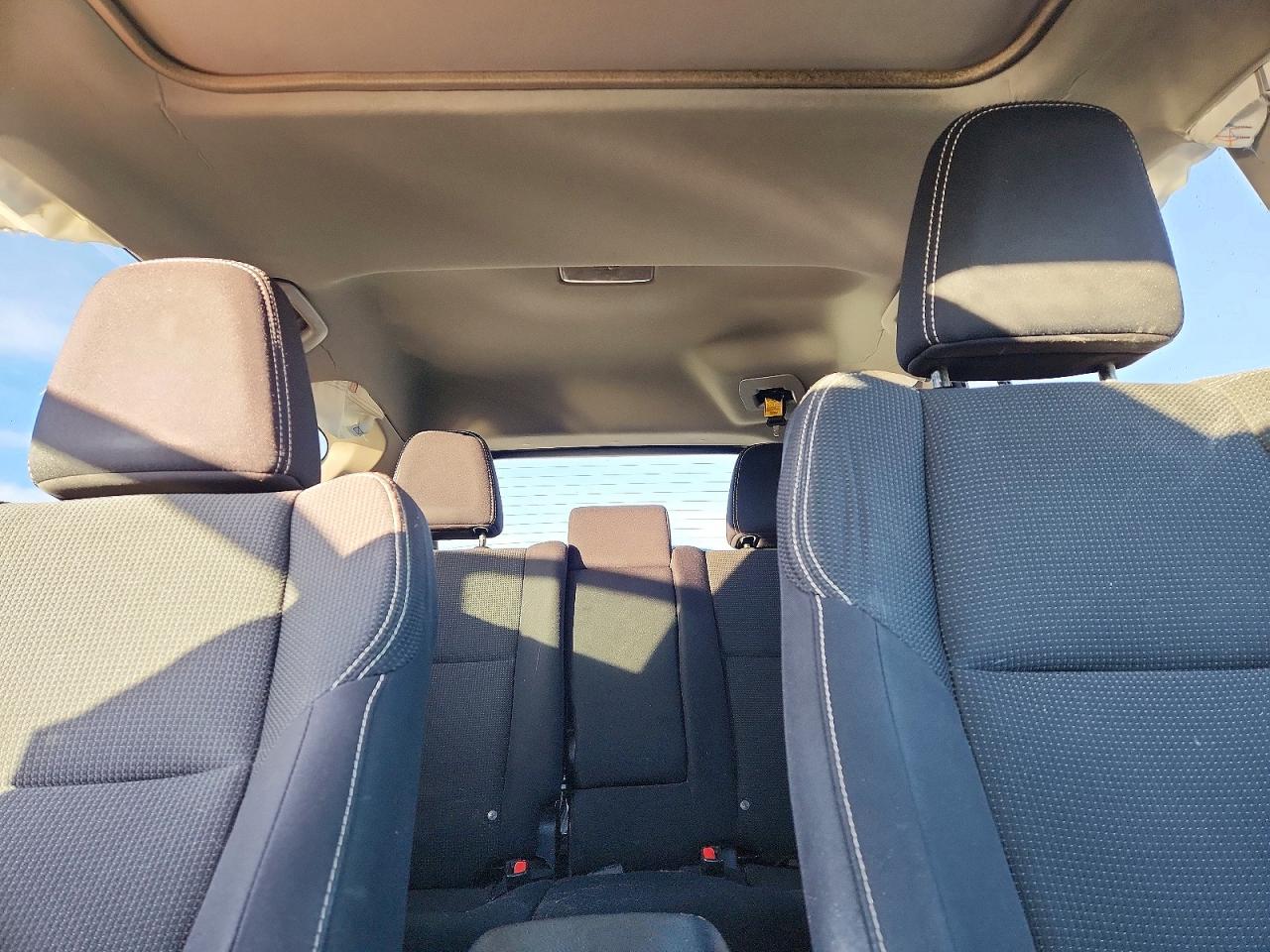 2017 TOYOTA RAV4 XLE photo 10