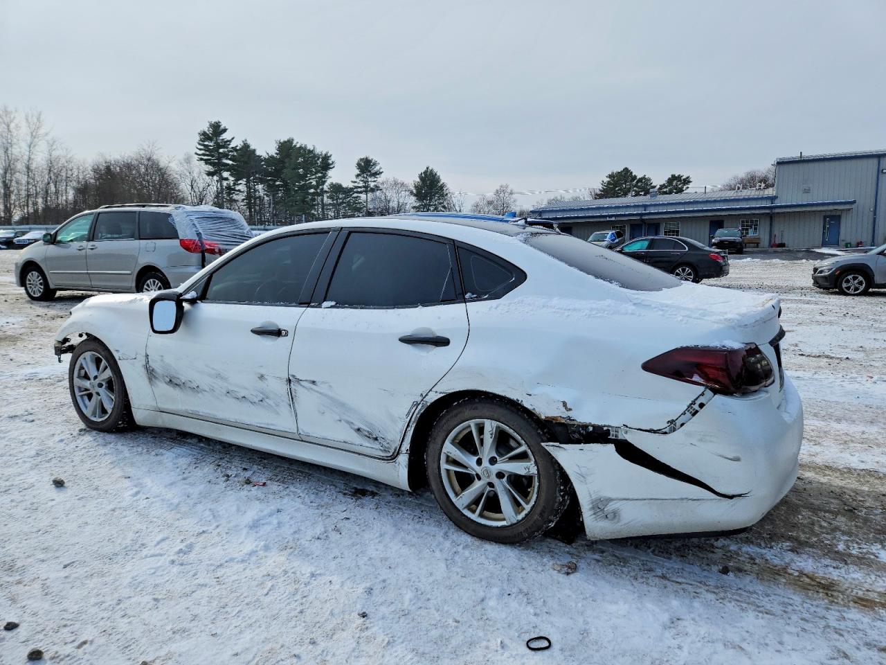 2011 INFINITI M37 X photo 2