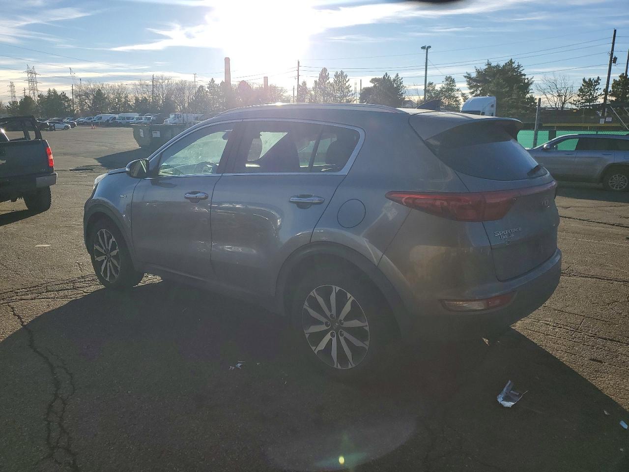 2017 KIA SPORTAGE EX photo 2
