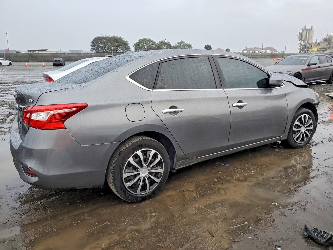 2017 NISSAN SENTRA S photo 3