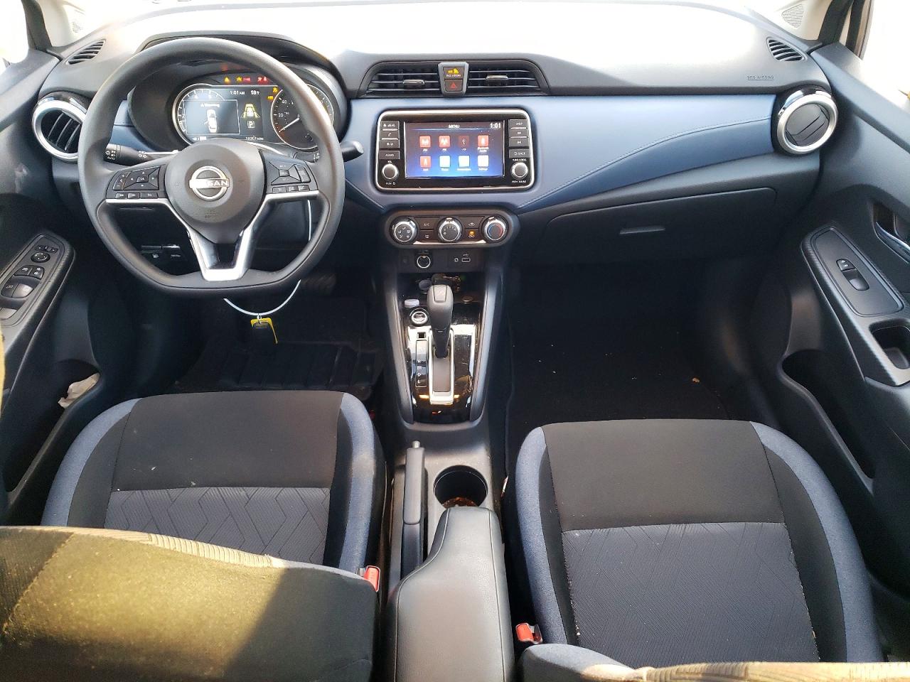 2025 NISSAN VERSA SV photo 8