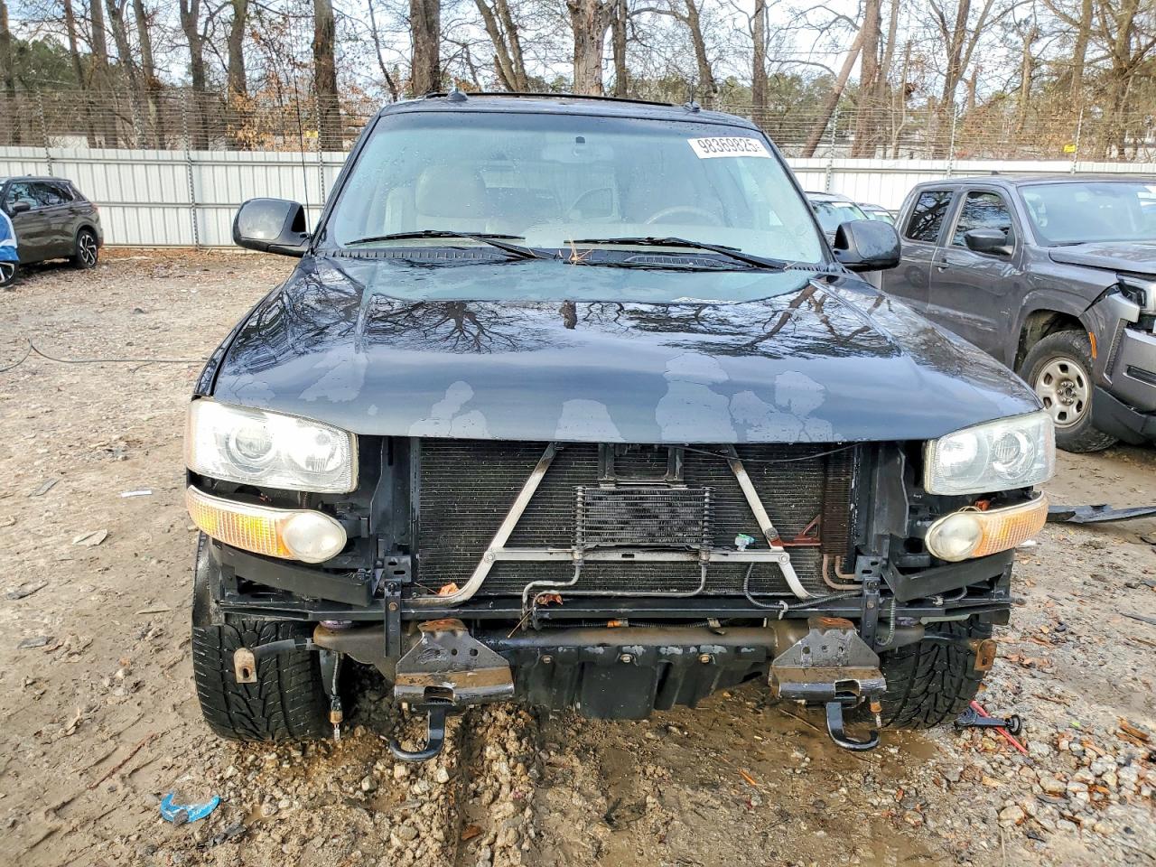 2003 GMC YUKON DENALI photo 5