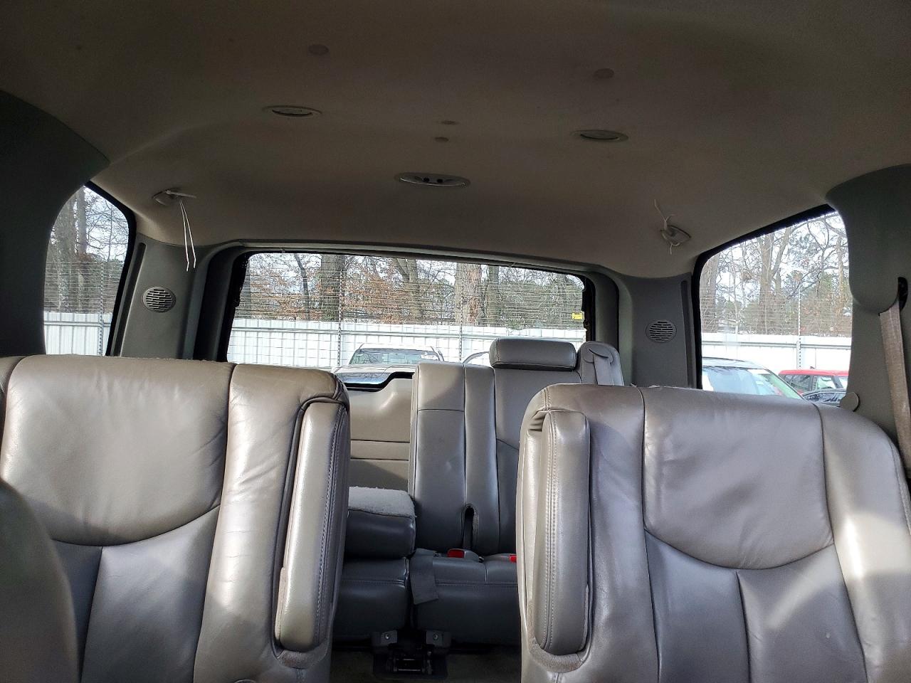 2003 GMC YUKON DENALI photo 10