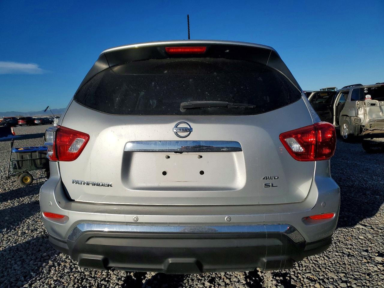 2017 NISSAN PATHFINDER S photo 6