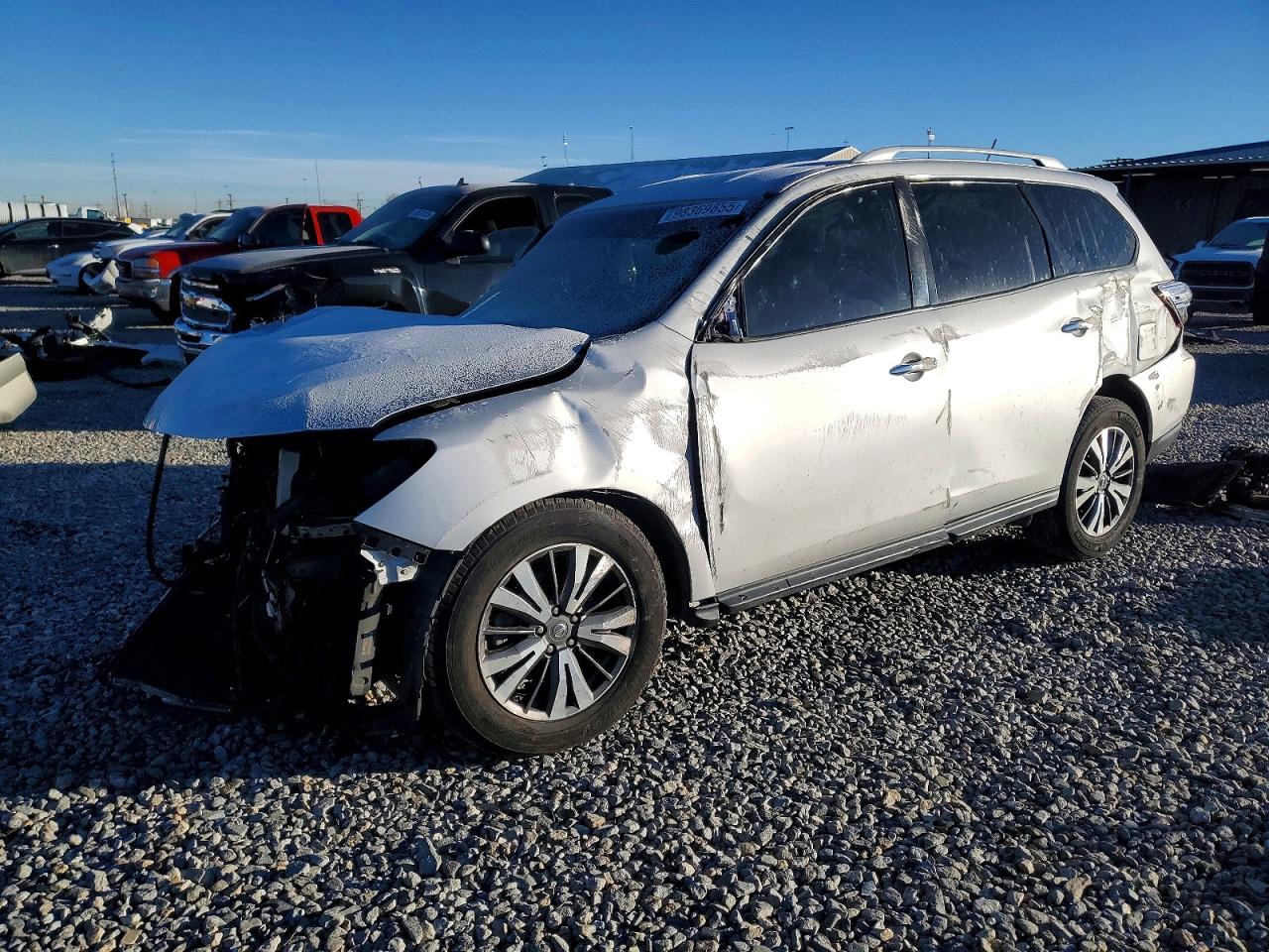 2017 NISSAN PATHFINDER