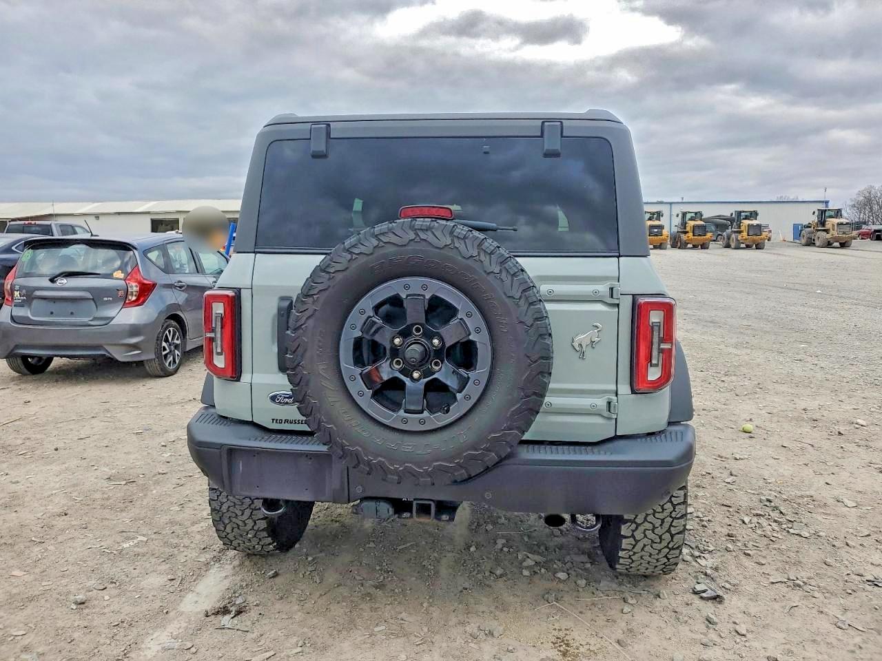 2023 FORD BRONCO BASE photo 6