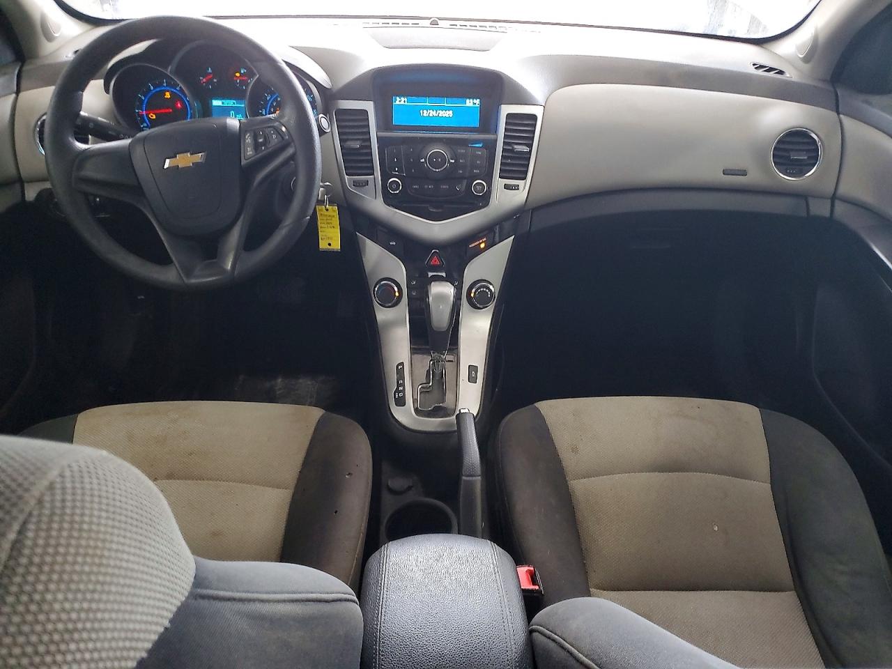 2015 CHEVROLET CRUZE LS photo 8