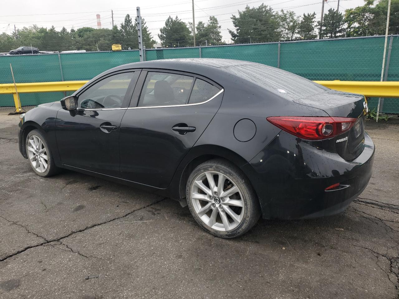 2017 MAZDA 3 TOURING photo 2