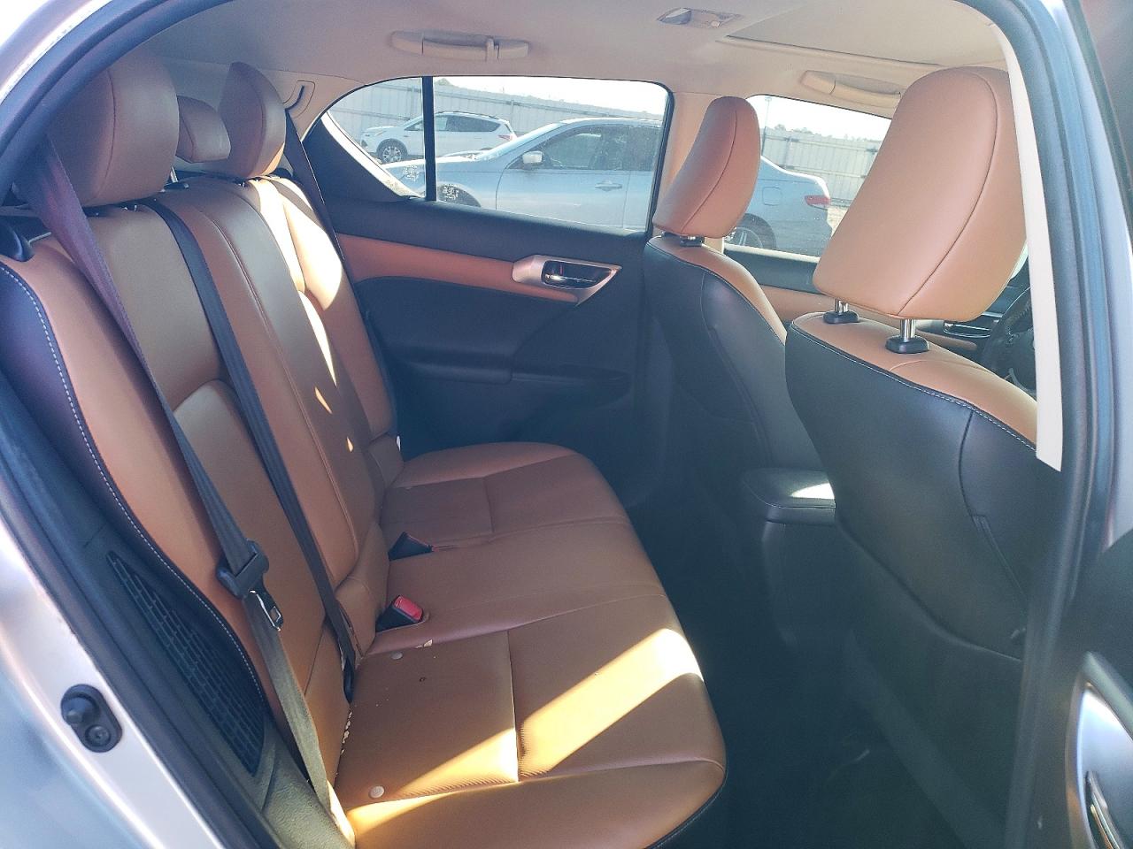 2015 LEXUS CT 200 photo 19