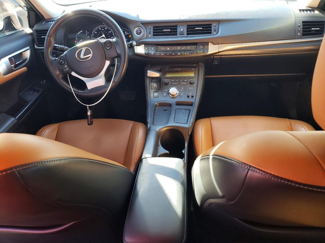 2015 LEXUS CT 200 photo 15