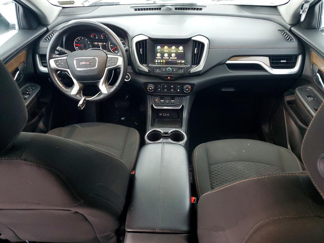 2018 GMC TERRAIN SLE photo 8