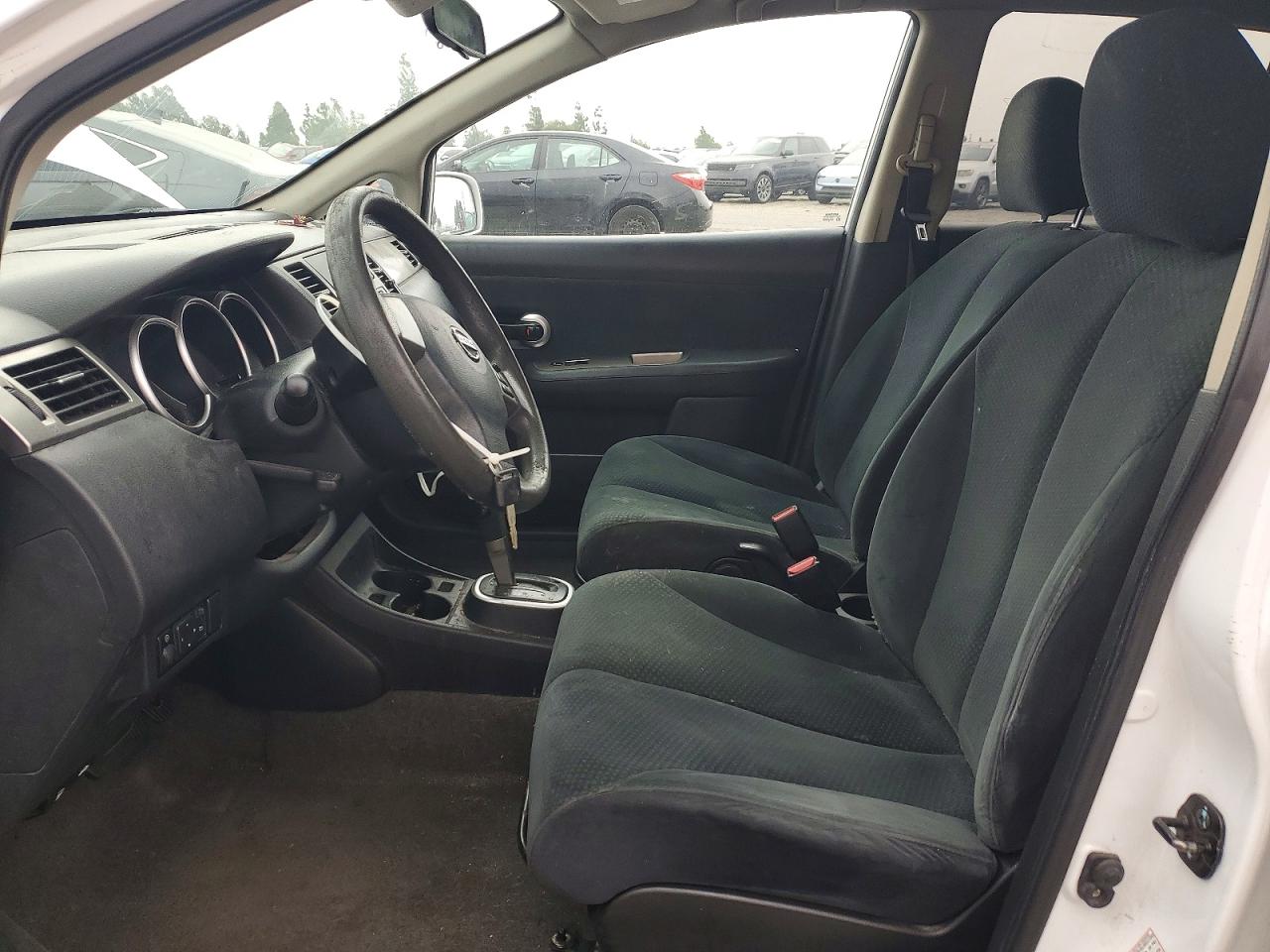 2011 NISSAN VERSA S photo 7