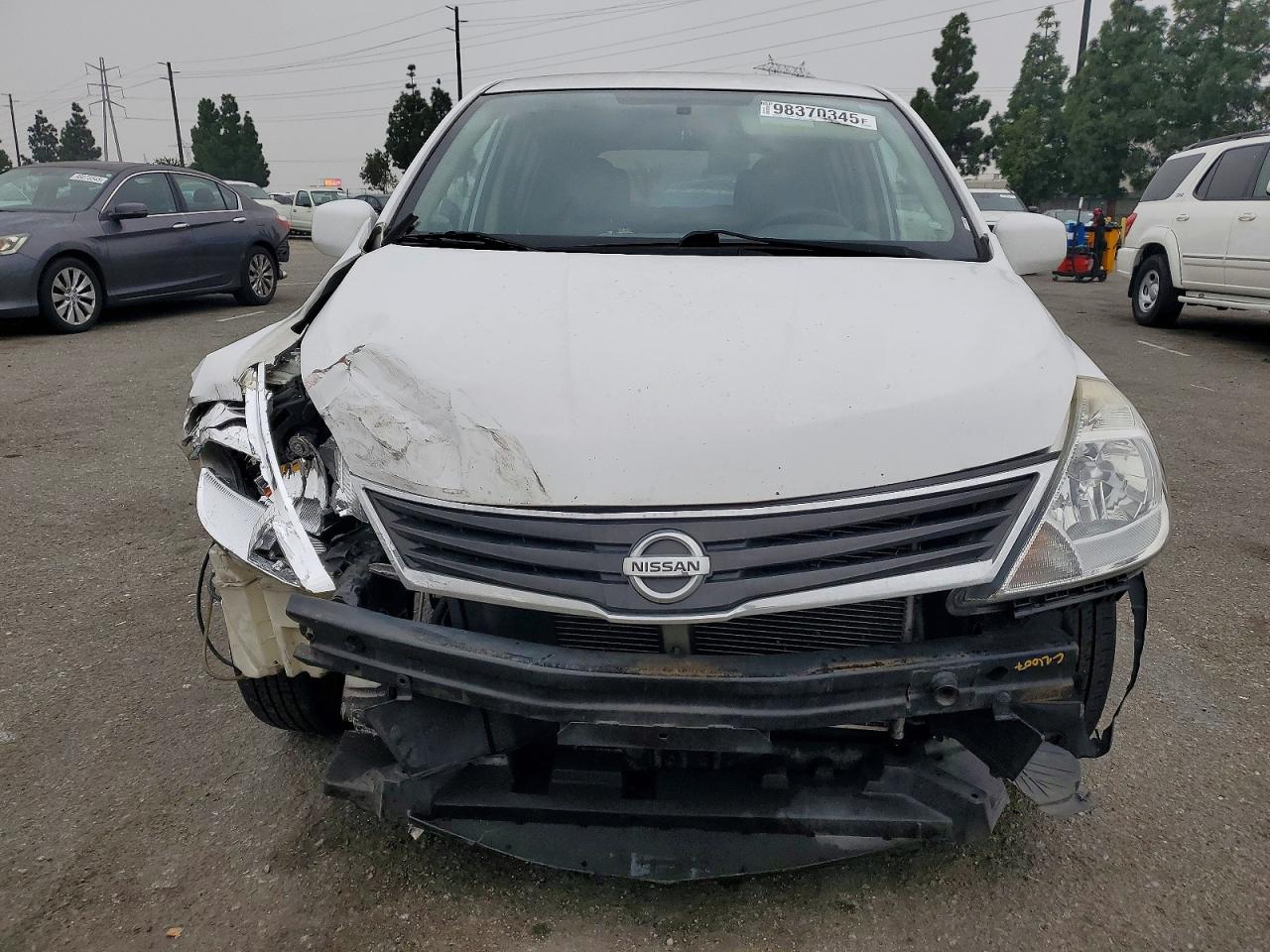 2011 NISSAN VERSA S photo 5