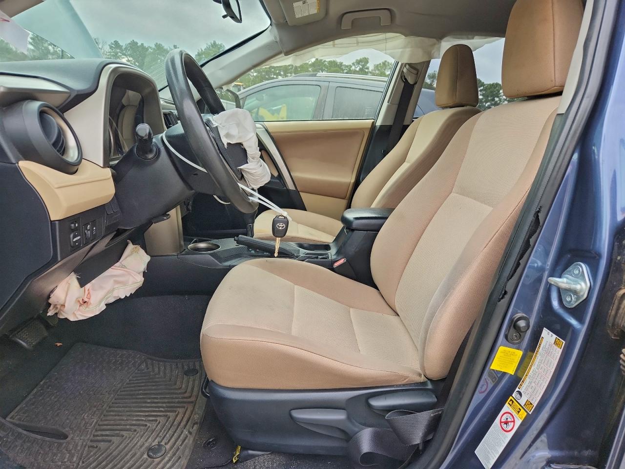 2013 TOYOTA RAV4 LE photo 7