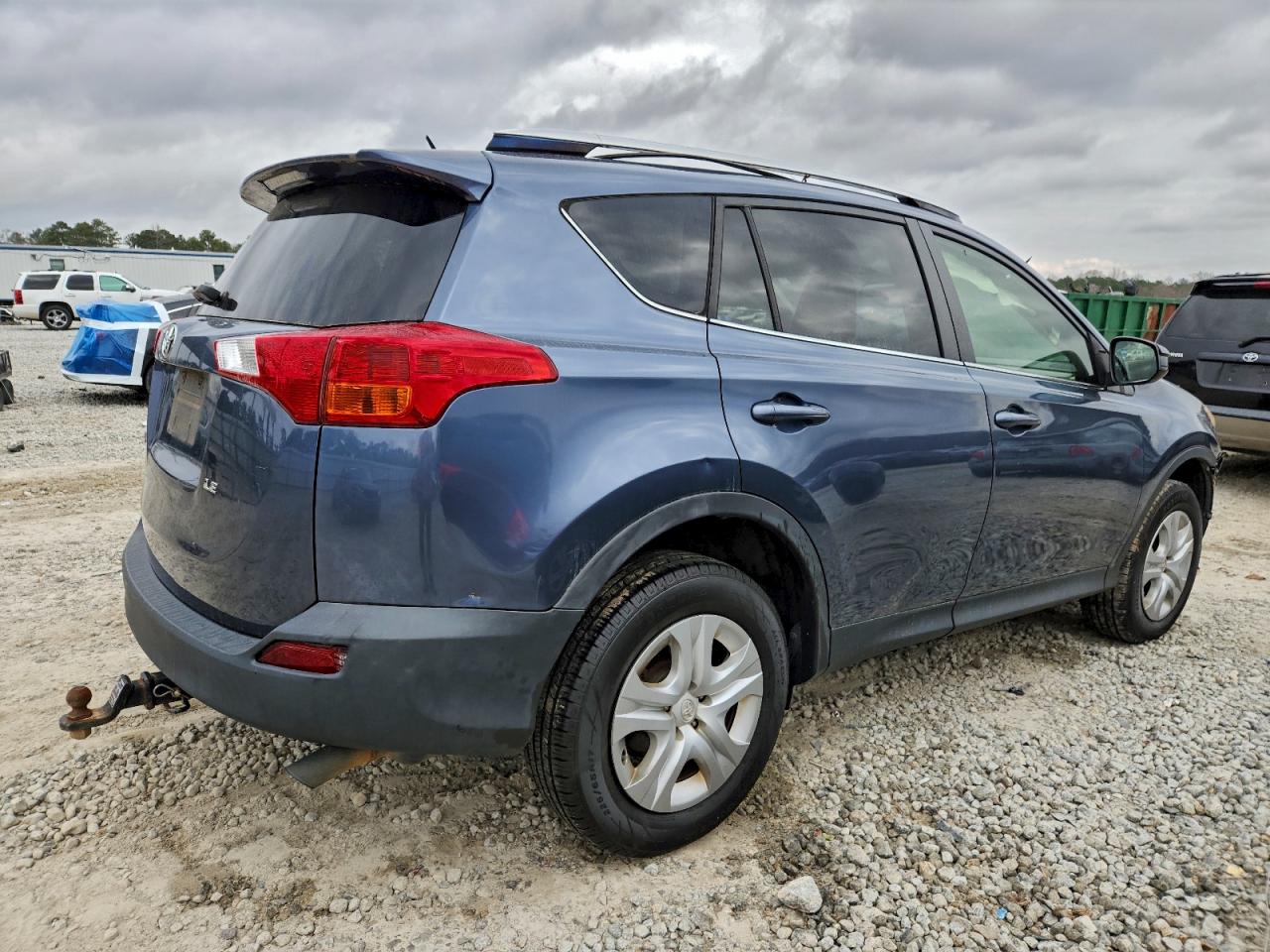 2013 TOYOTA RAV4 LE photo 3
