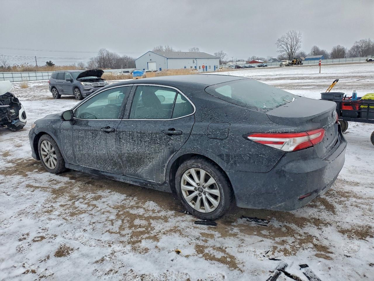 2018 TOYOTA CAMRY L photo 2