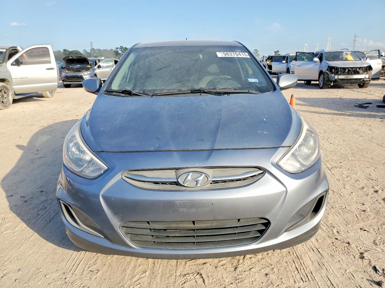 2017 HYUNDAI ACCENT SE photo 5