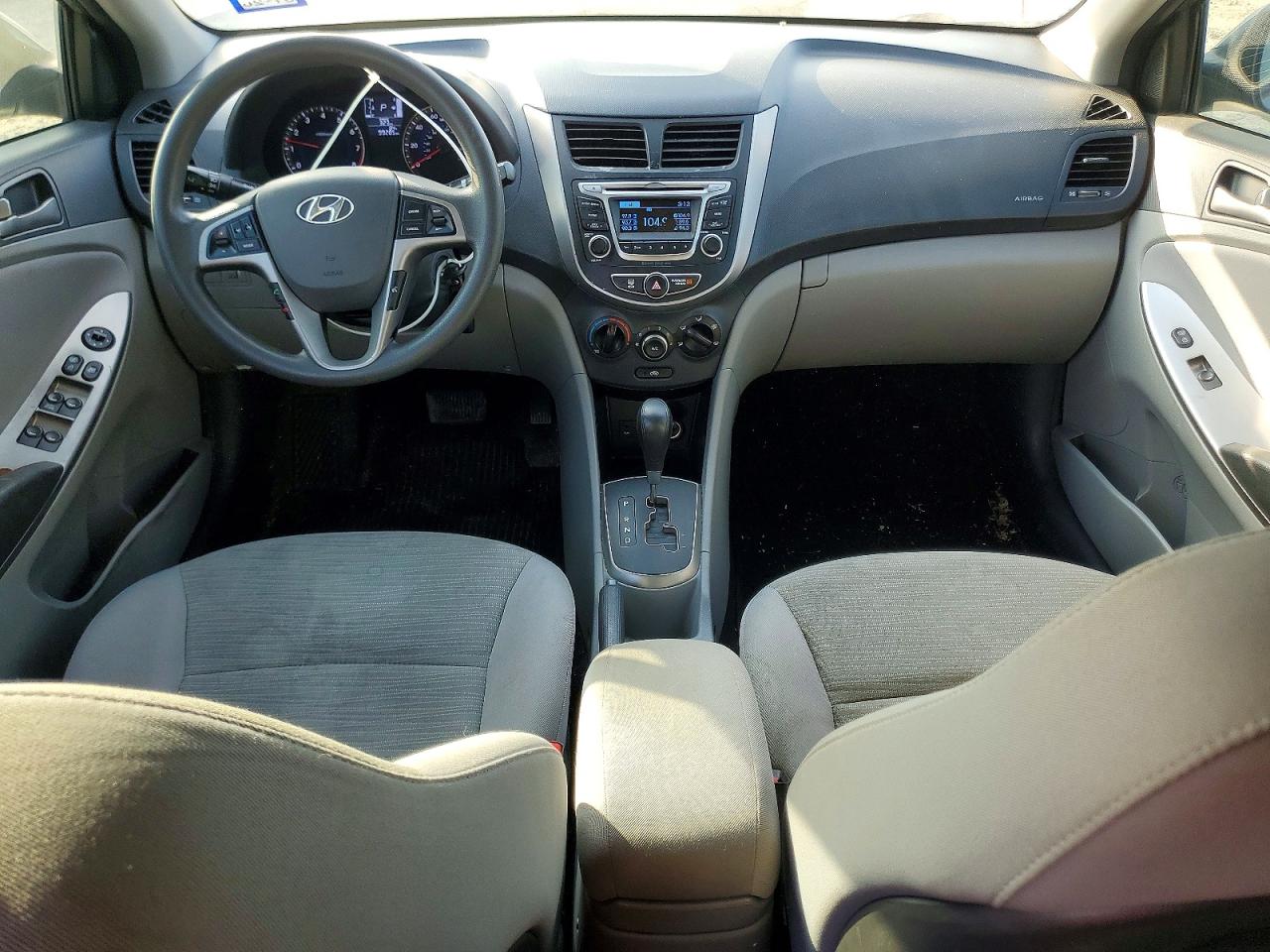 2017 HYUNDAI ACCENT SE photo 8