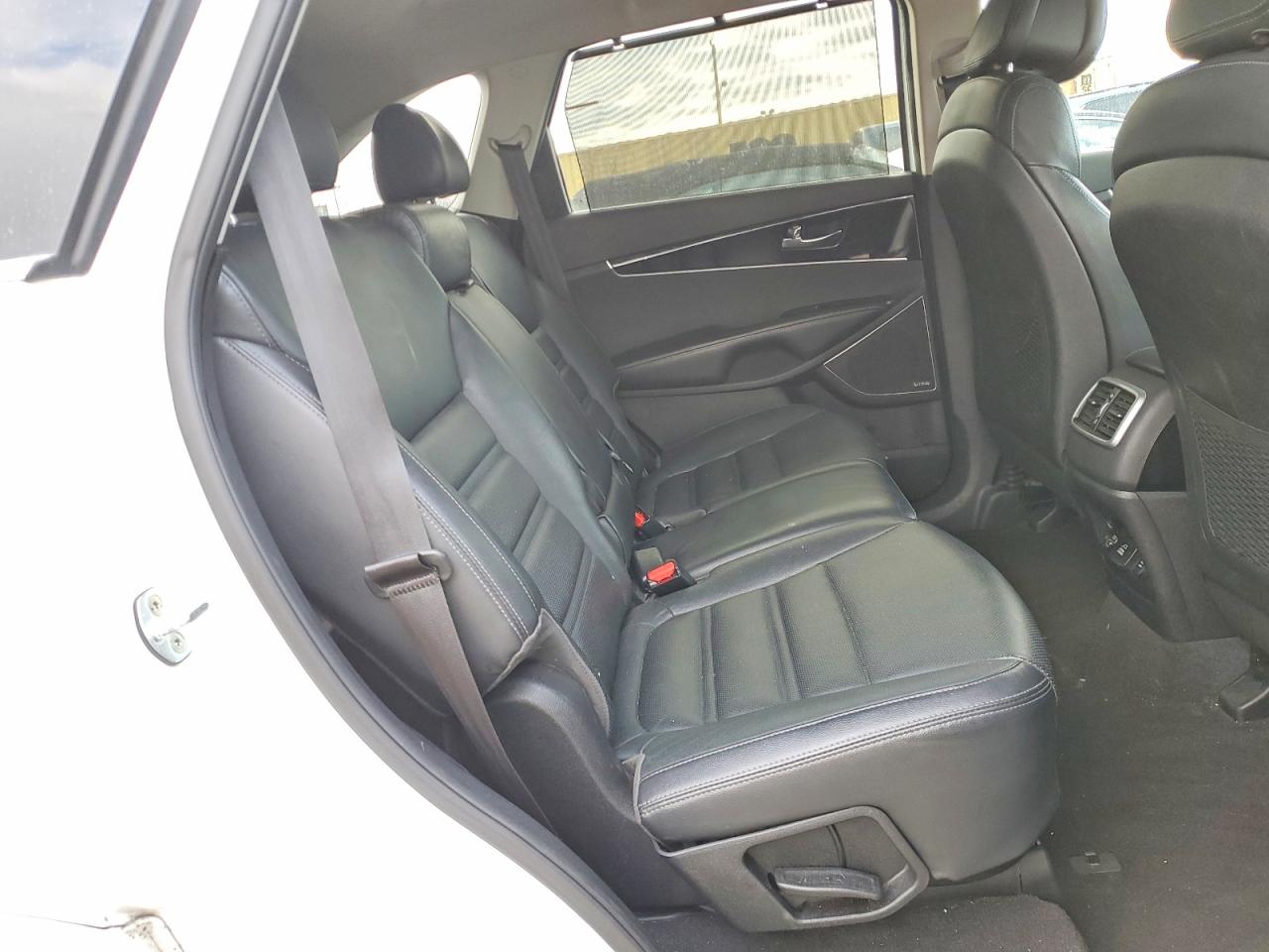 2016 KIA SORENTO SX photo 11