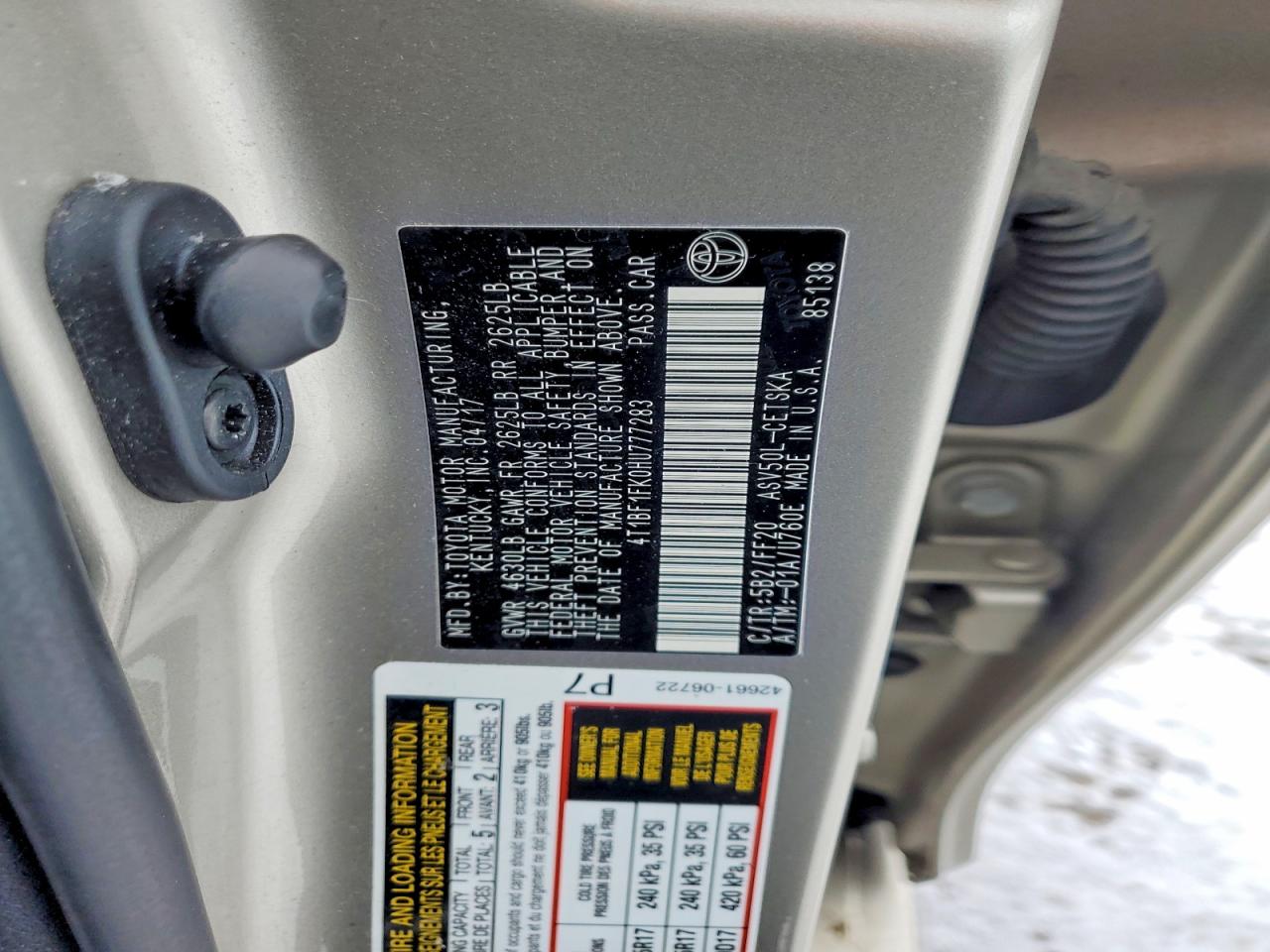 2017 TOYOTA CAMRY LE photo 12