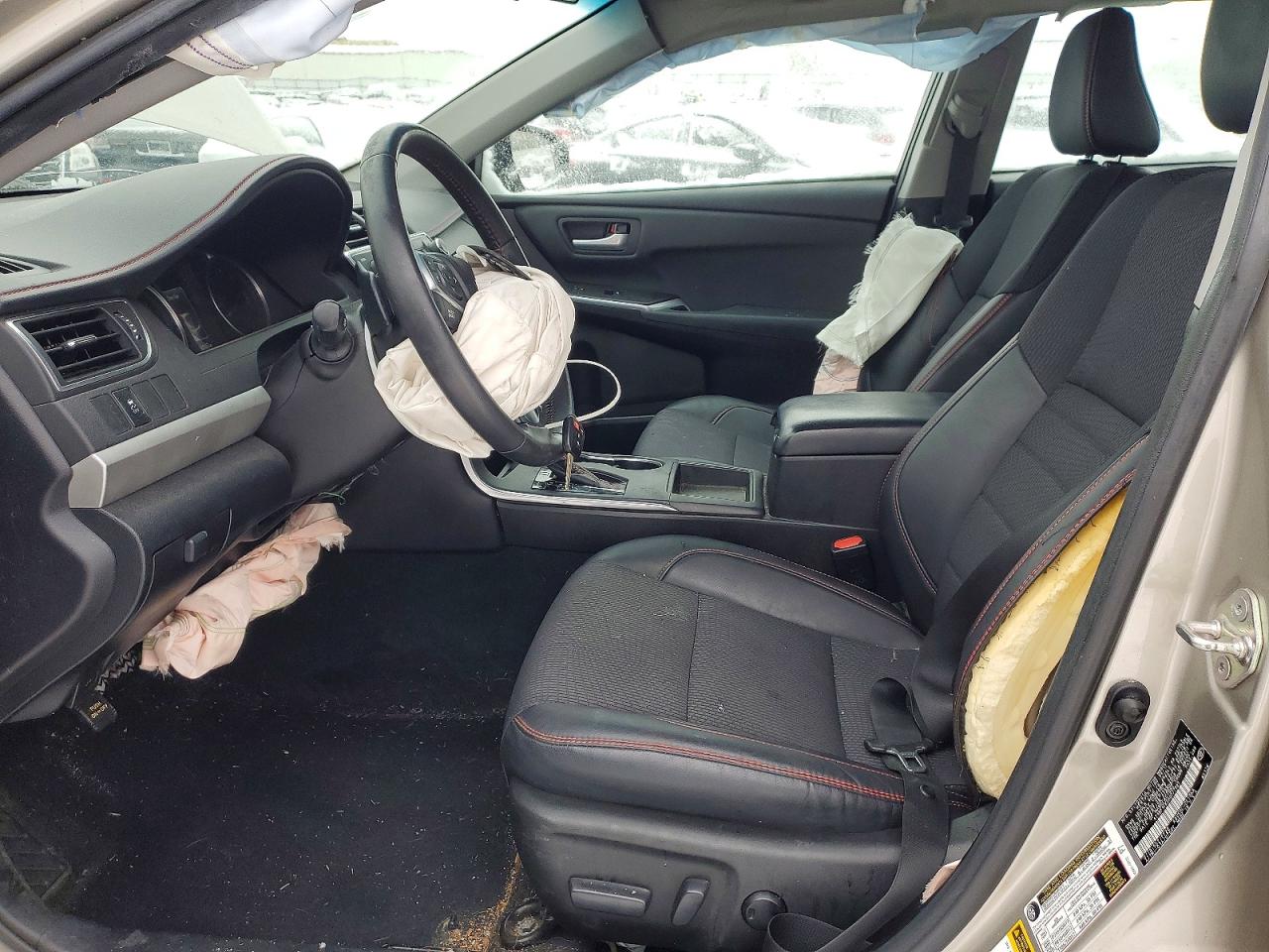 2017 TOYOTA CAMRY LE photo 7