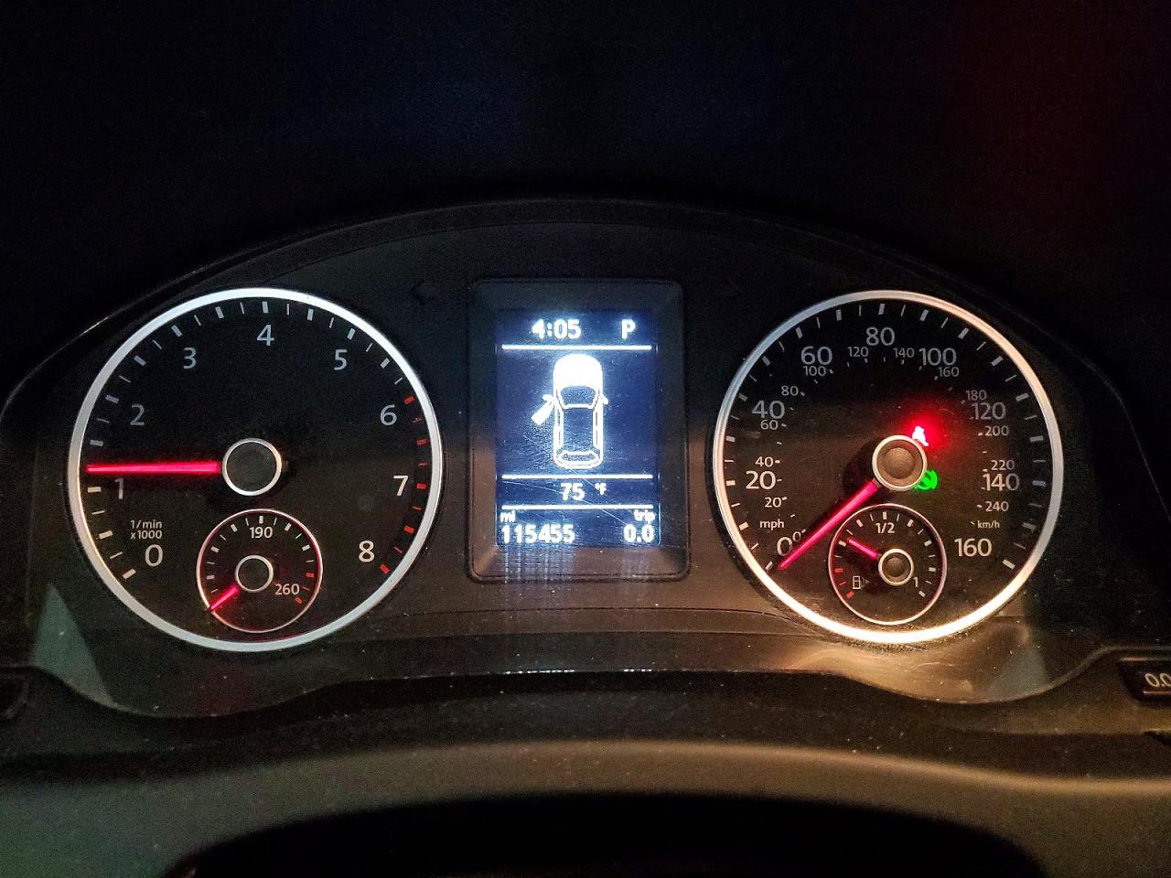 2017 VOLKSWAGEN TIGUAN S photo 9