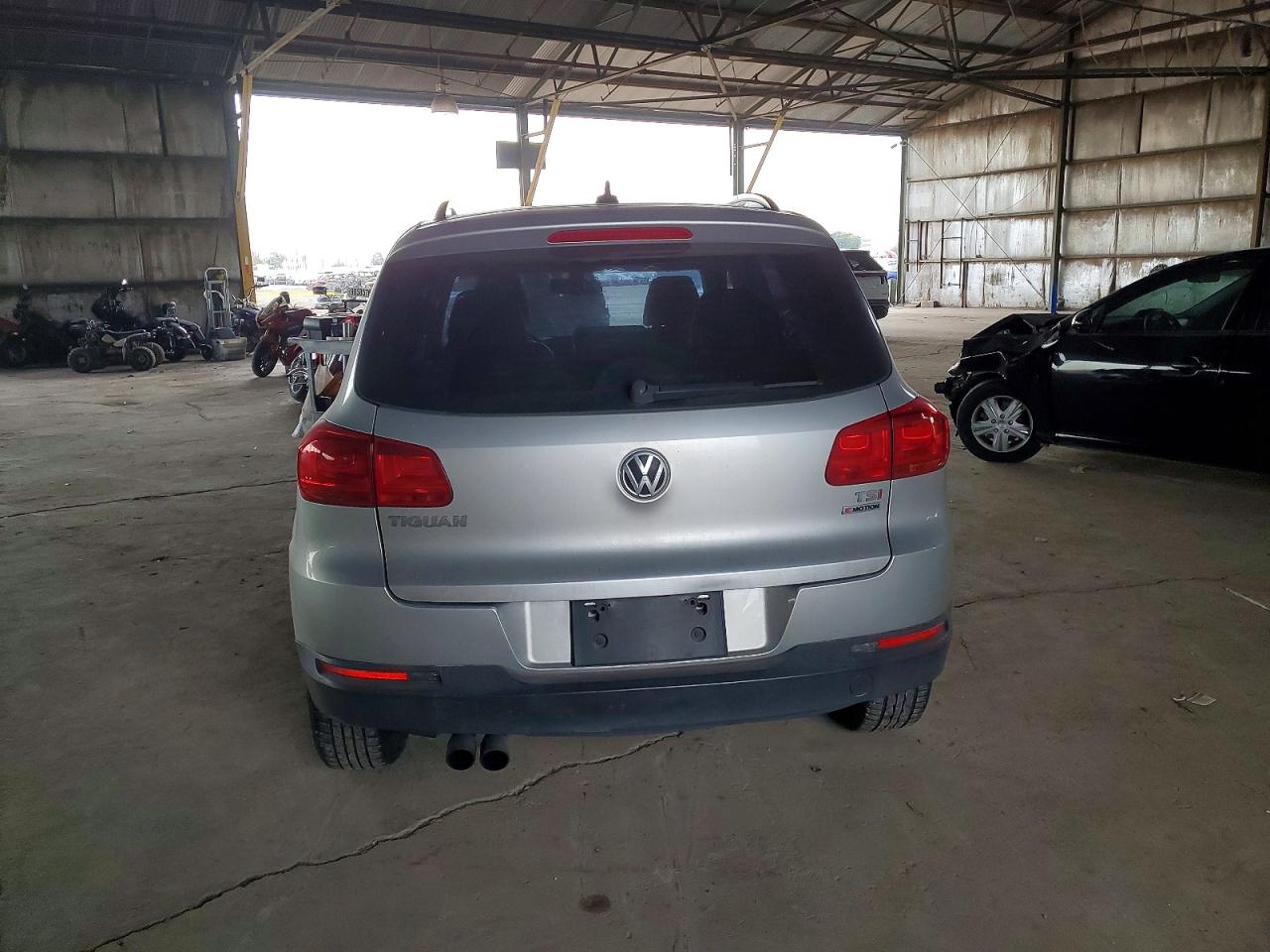 2017 VOLKSWAGEN TIGUAN S photo 6