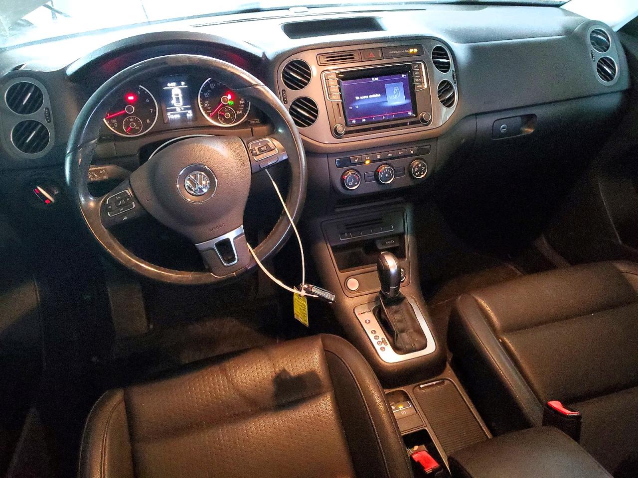 2017 VOLKSWAGEN TIGUAN S photo 8
